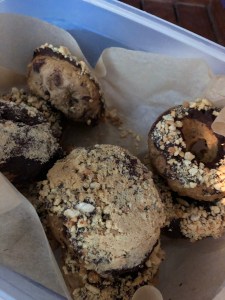 peanut butter chocolate baked donuts